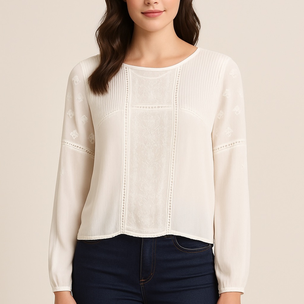 Romeo + Juliet Couture White Embroidered Sheer Blouse | Size Medium